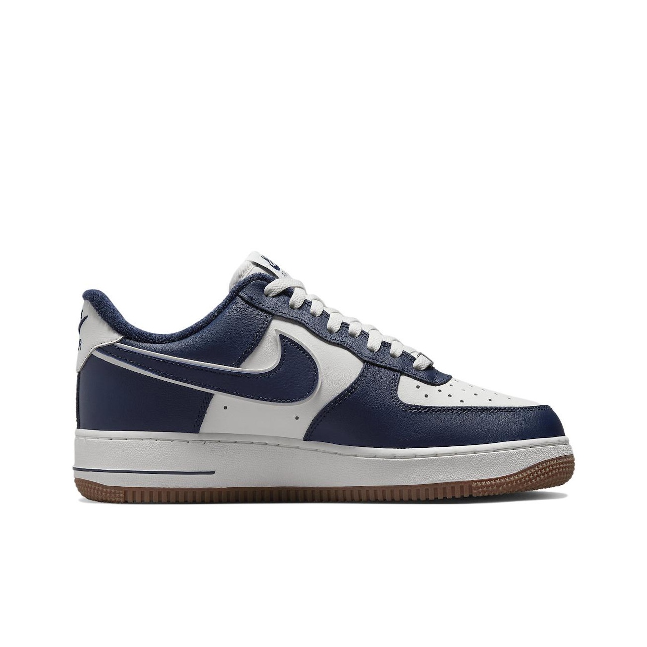 Nike Air Force 1 Low Top Scarp - Nike Shoes Air Force 1 recensione e prezzo